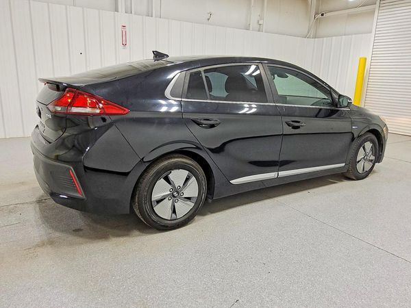 2020 HYUNDAI IONIQ SE