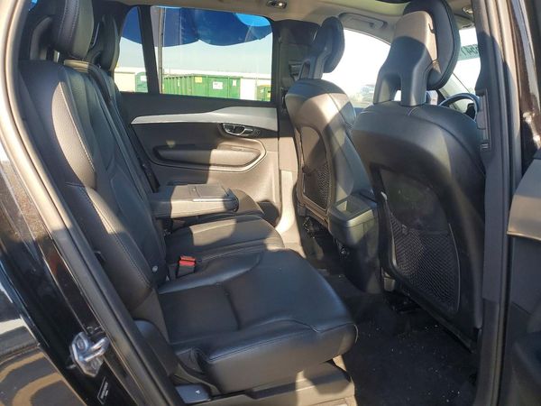 2016 VOLVO XC90 SV52 Momentum