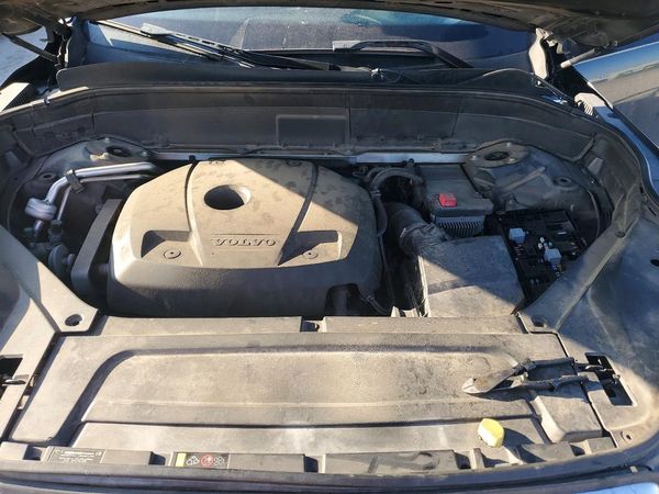 2016 VOLVO XC90 SV52 Momentum