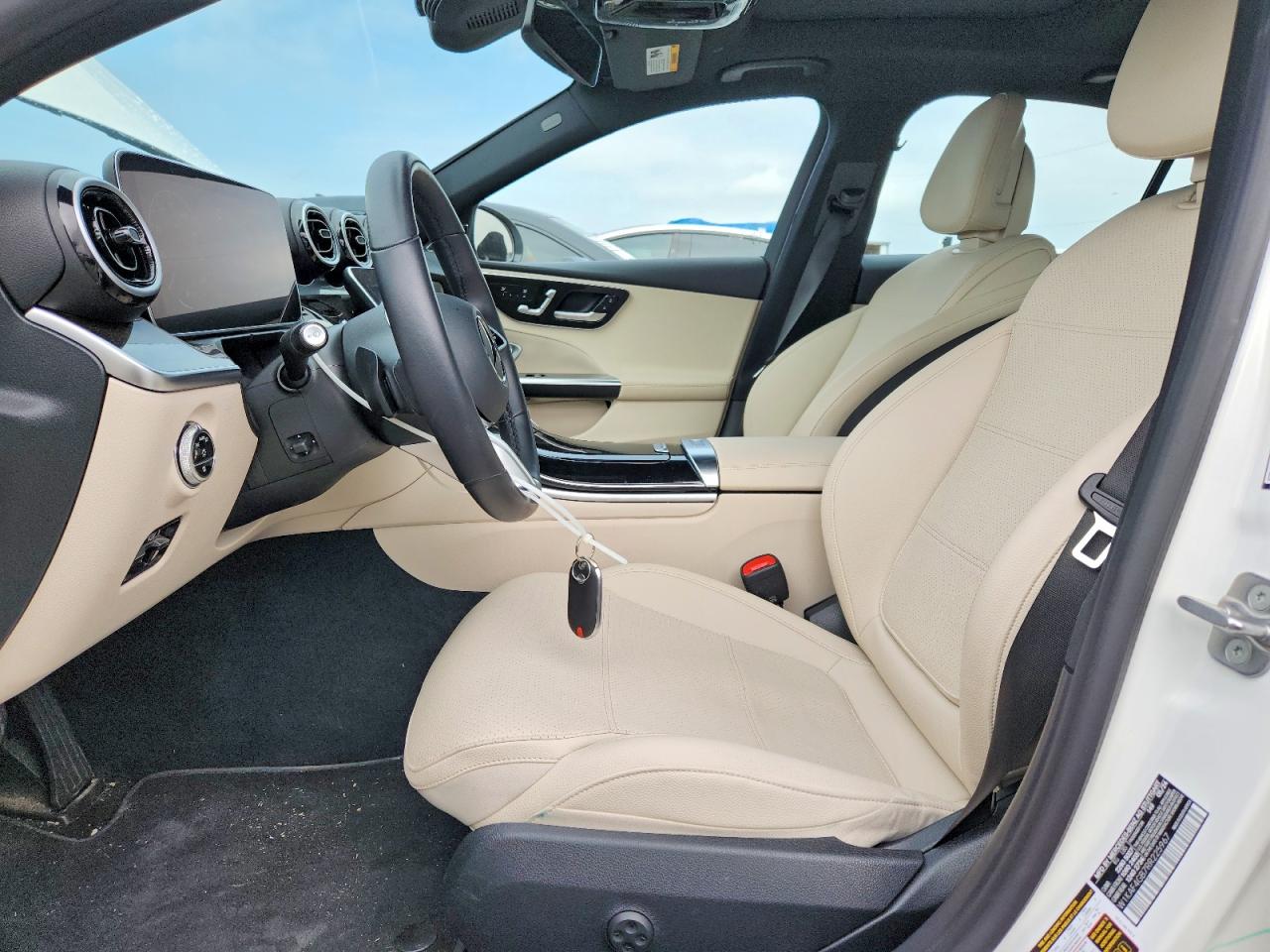2024 MERCEDES-BENZ C C300