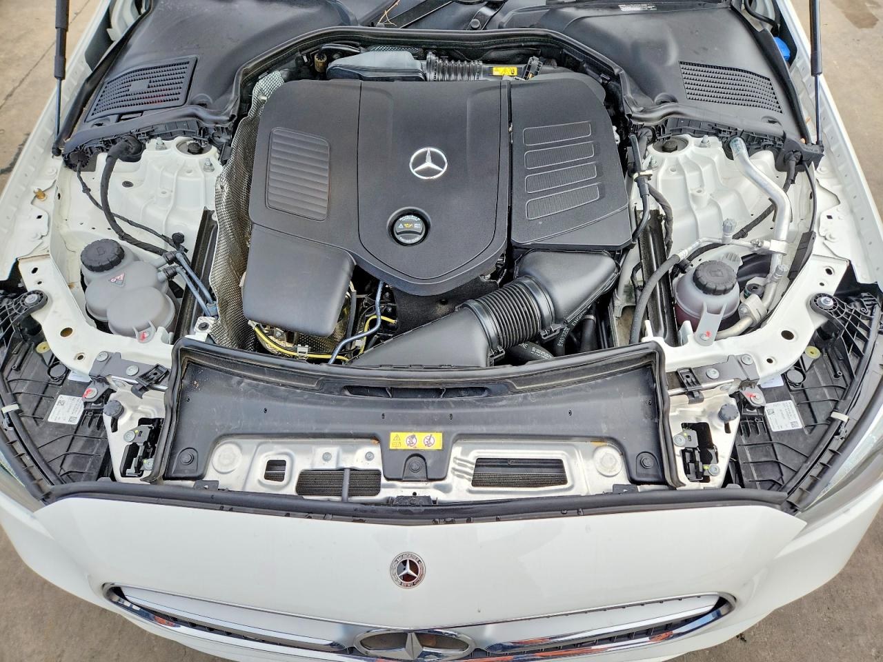2024 MERCEDES-BENZ C C300