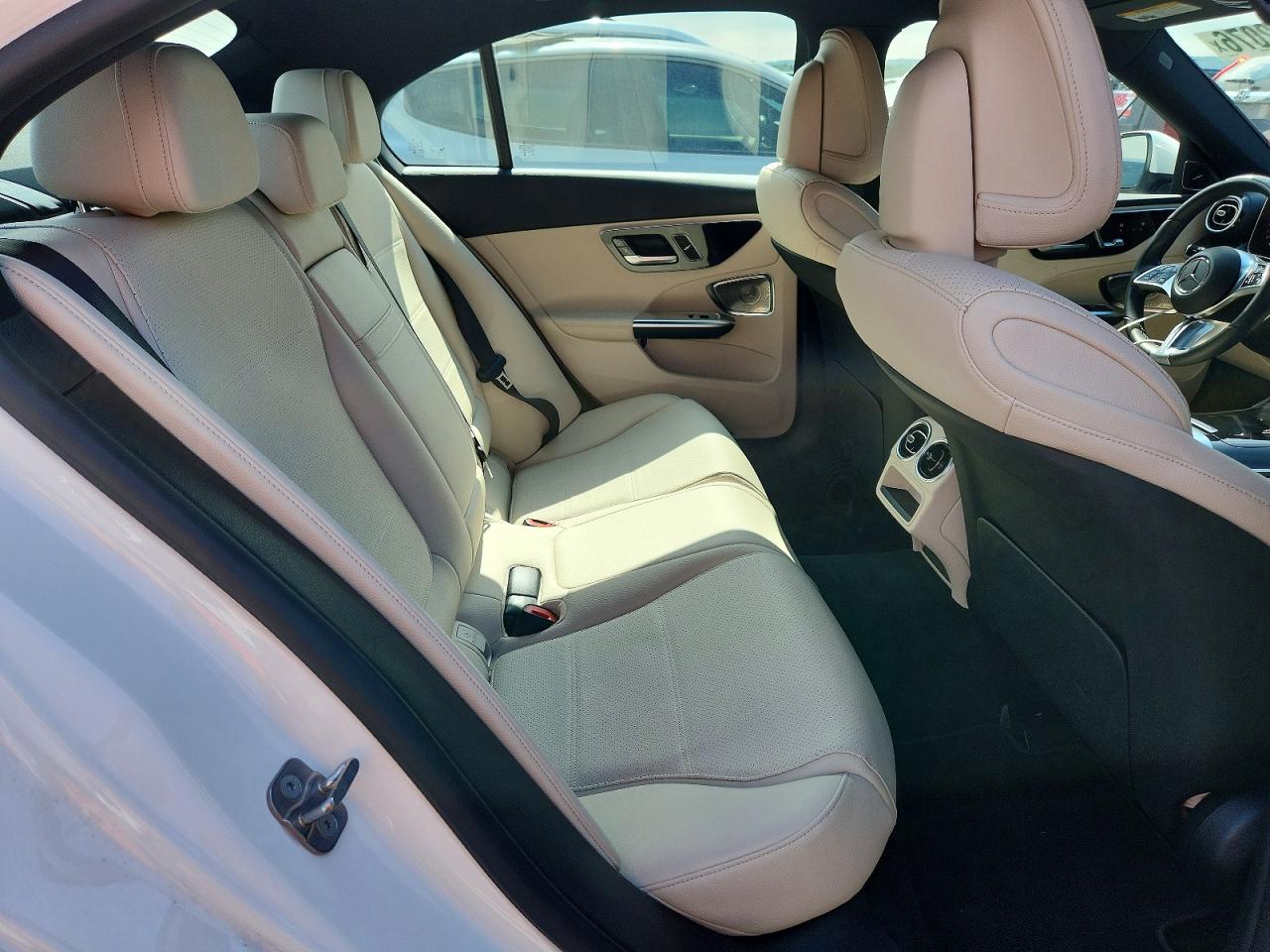 2024 MERCEDES-BENZ C C300