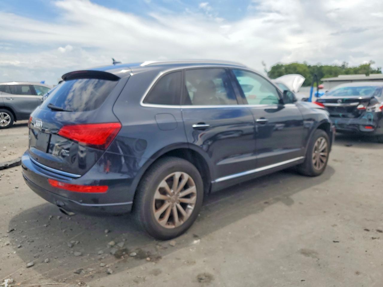 2016 AUDI Q5 quattro Premium Plus