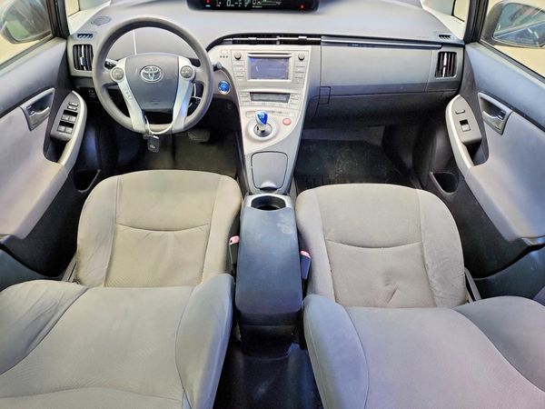 2012 TOYOTA PRIUS