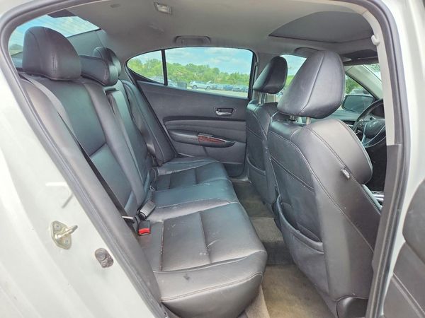 2017 ACURA TLX Base