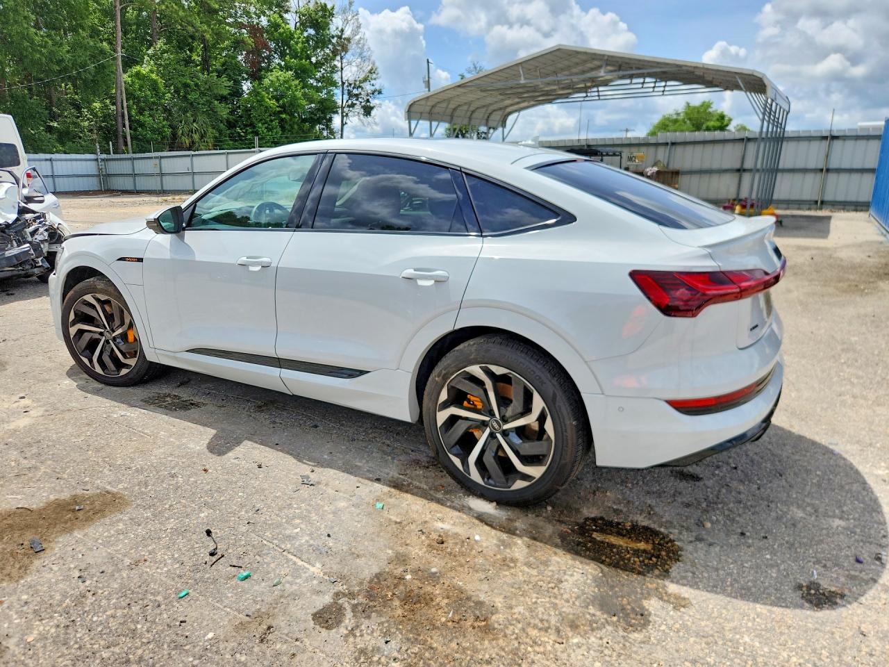 2022 AUDI E-TRON quattro Premium Plus