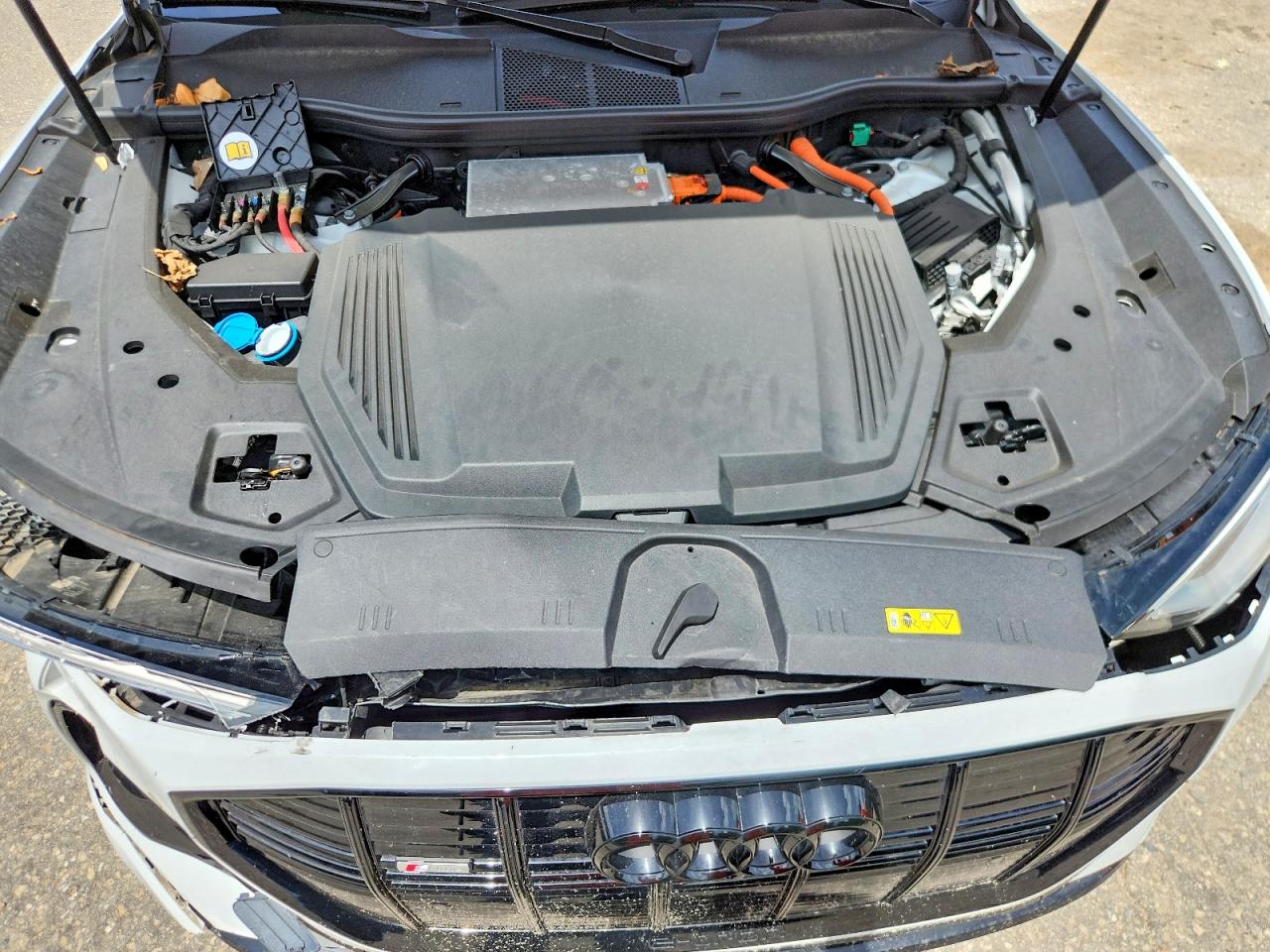 2022 AUDI E-TRON quattro Premium Plus