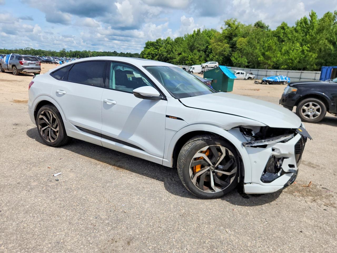 2022 AUDI E-TRON quattro Premium Plus