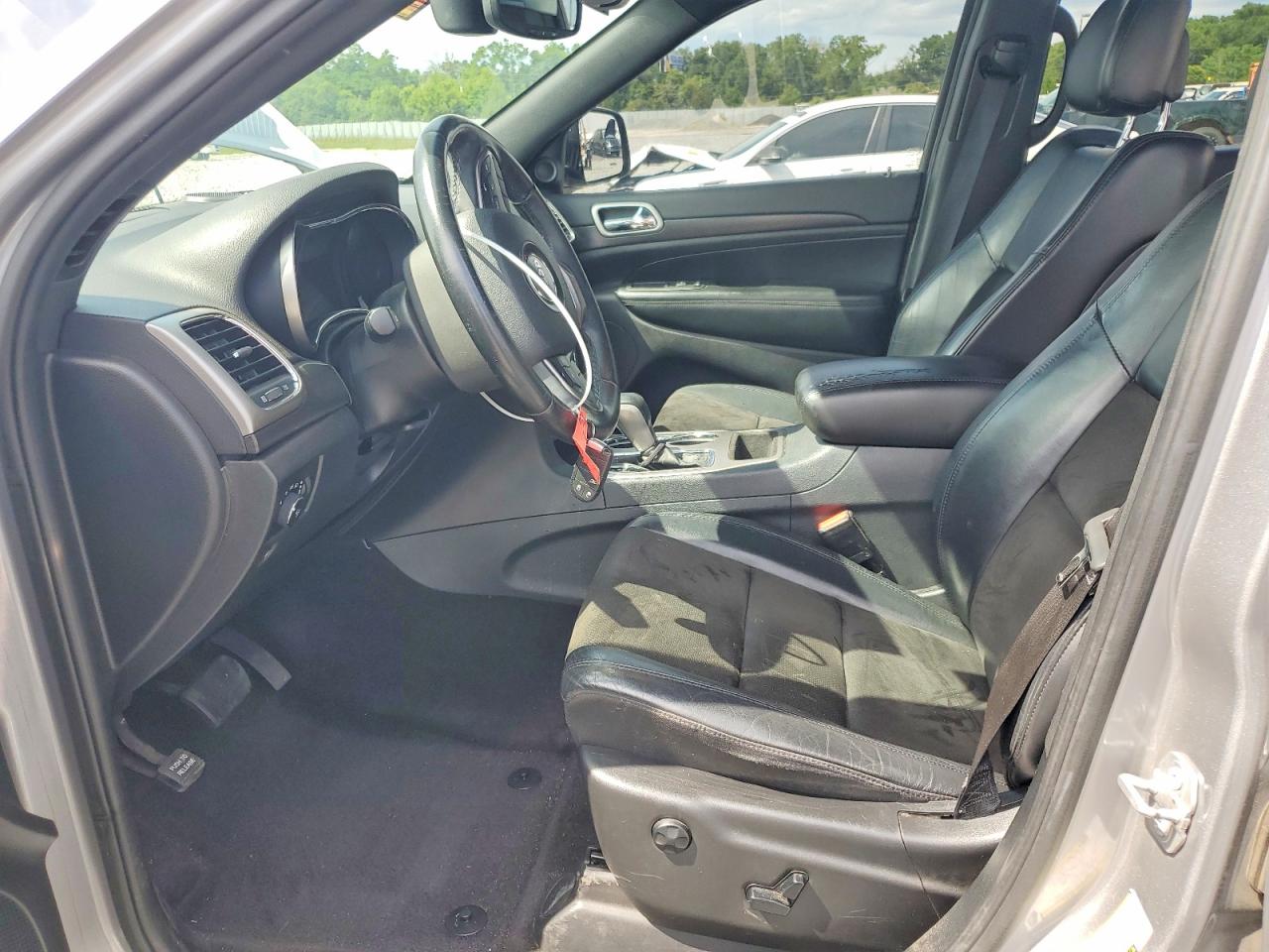 2018 JEEP GRAND CHEROKEE LAREDO 4X2