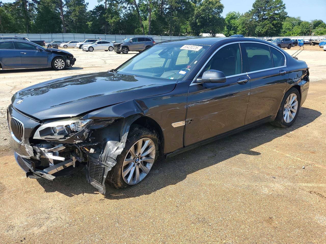 2015 BMW 740