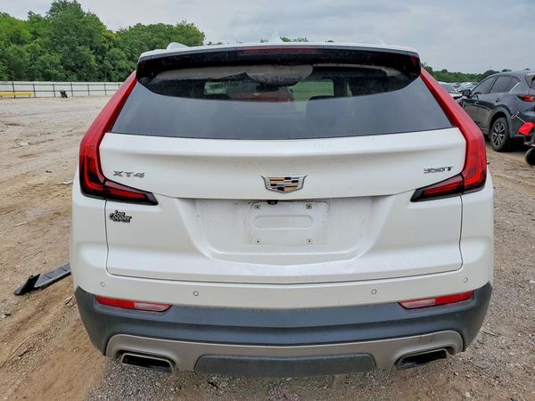 2021 CADILLAC XT4 Premium Luxury