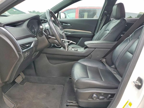 2021 CADILLAC XT4 Premium Luxury