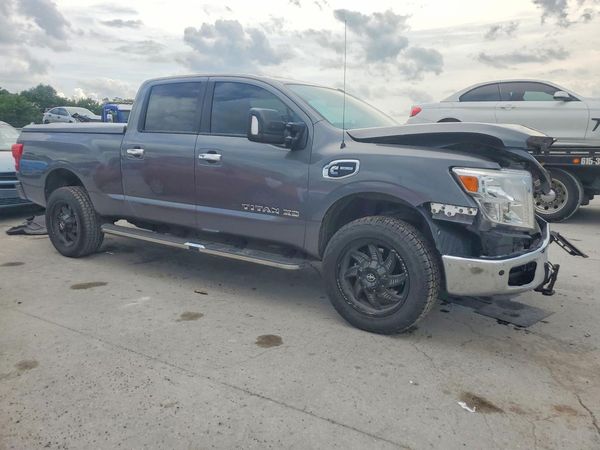 2019 NISSAN TITAN