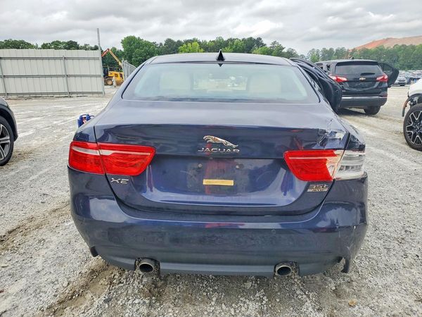 2017 JAGUAR XE