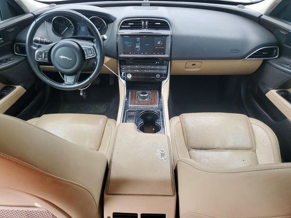 2017 JAGUAR XE