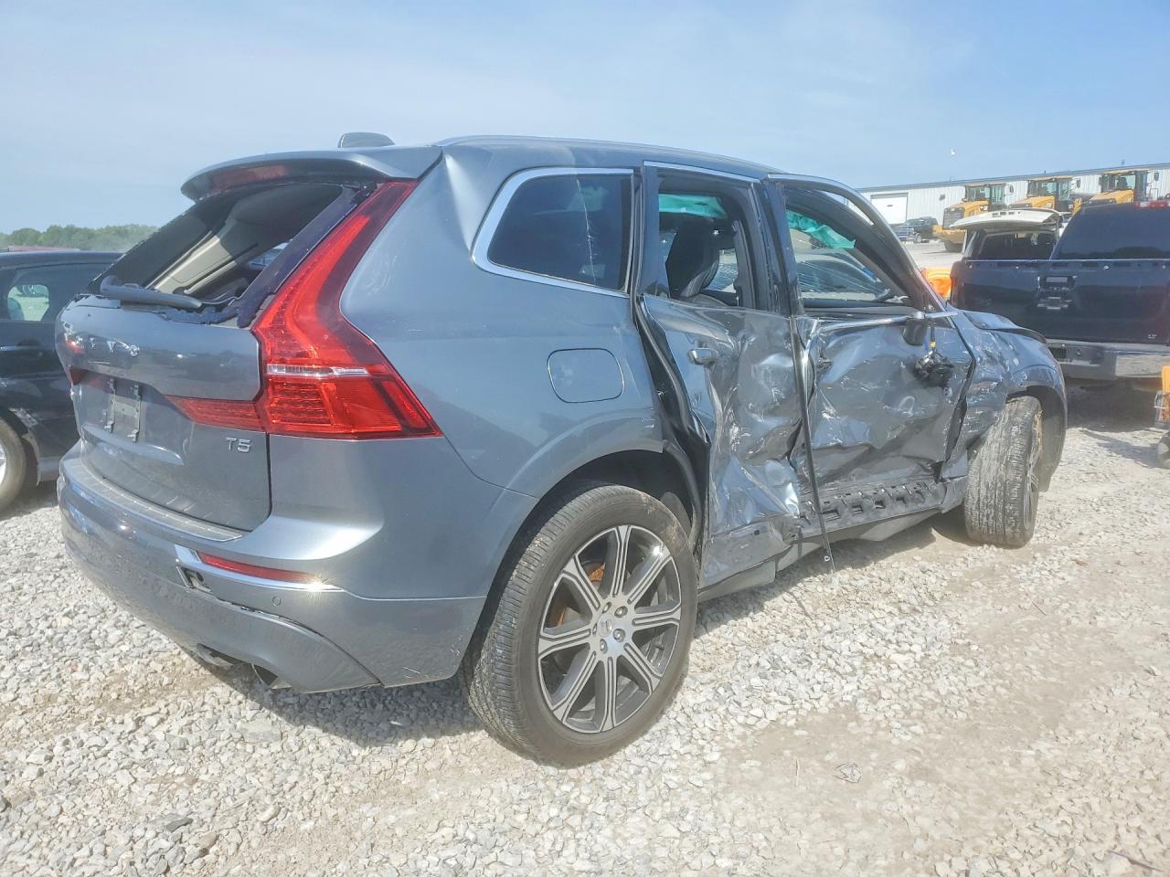 2021 VOLVO XC60 Inscription