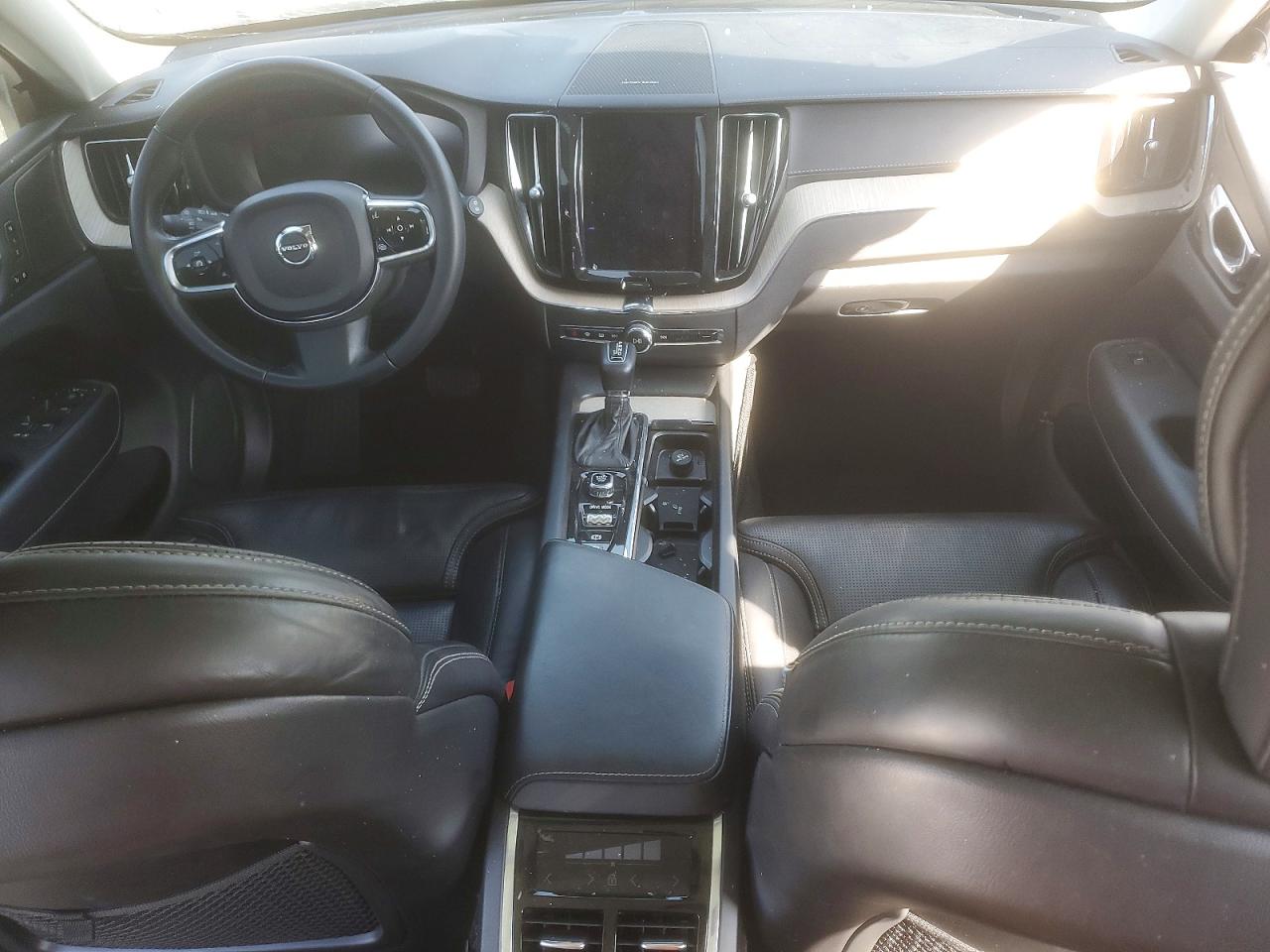 2021 VOLVO XC60 Inscription