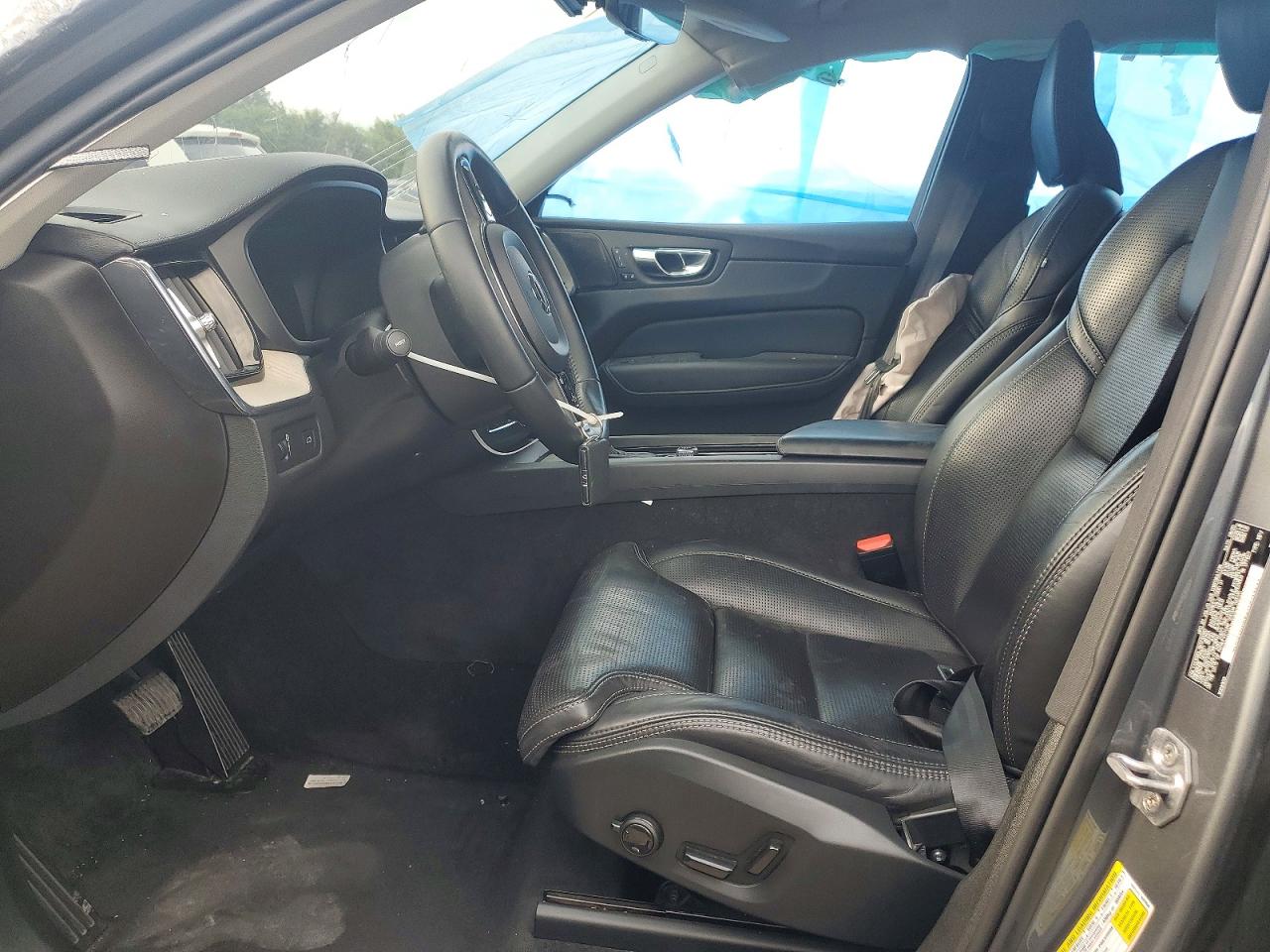 2021 VOLVO XC60 Inscription