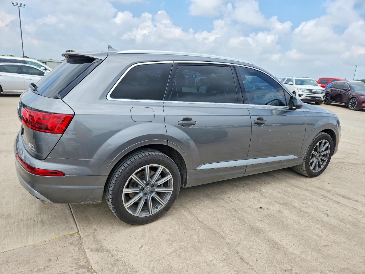 2018 AUDI Q7 quattro Prestige