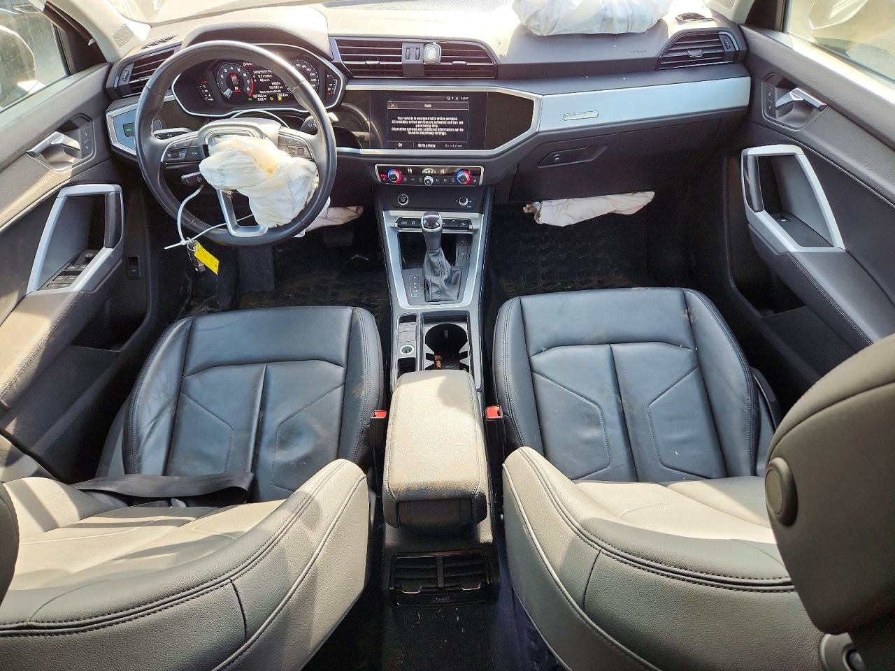 2022 AUDI Q3 quattro Premium