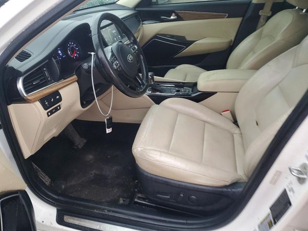 2019 KIA CADENZA