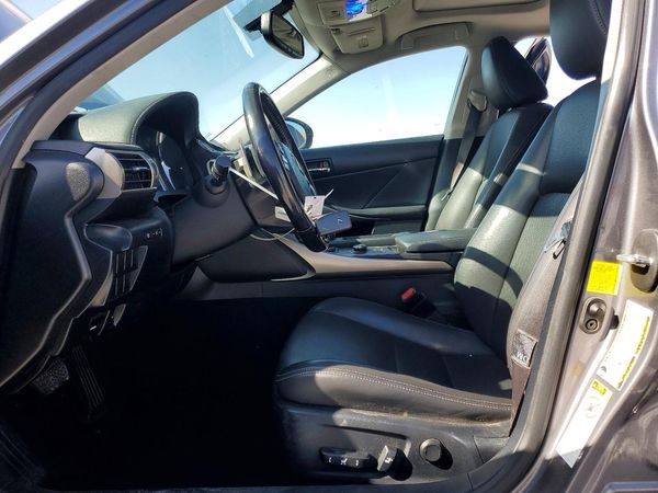 2016 LEXUS IS 200t