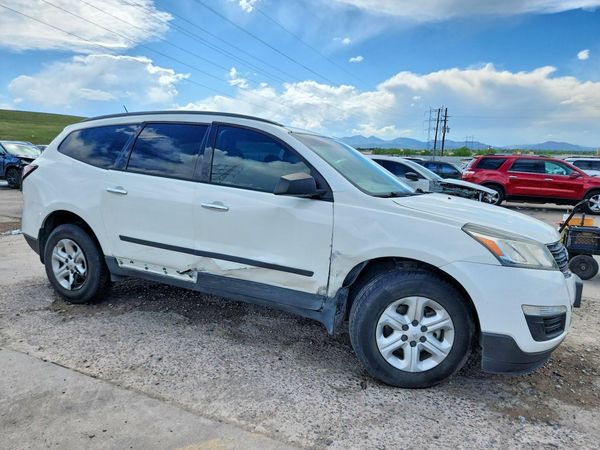 2016 CHEVROLET TRAVERSE LS