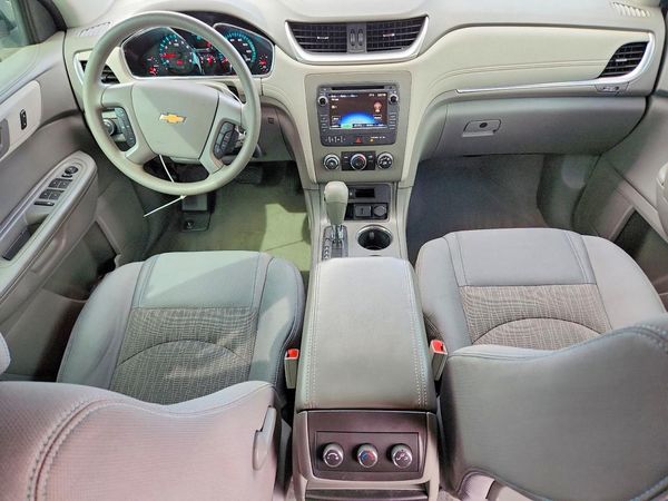 2016 CHEVROLET TRAVERSE LS
