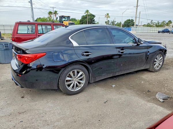 2016 INFINITI Q50