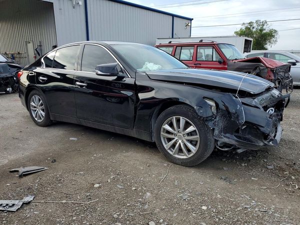 2016 INFINITI Q50