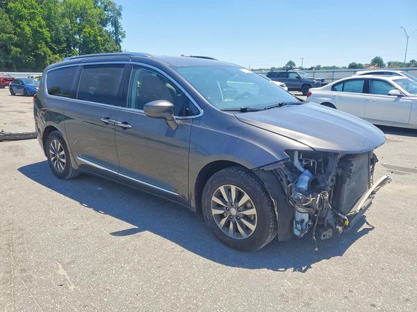 2020 CHRYSLER PACIFICA Touring L Plus