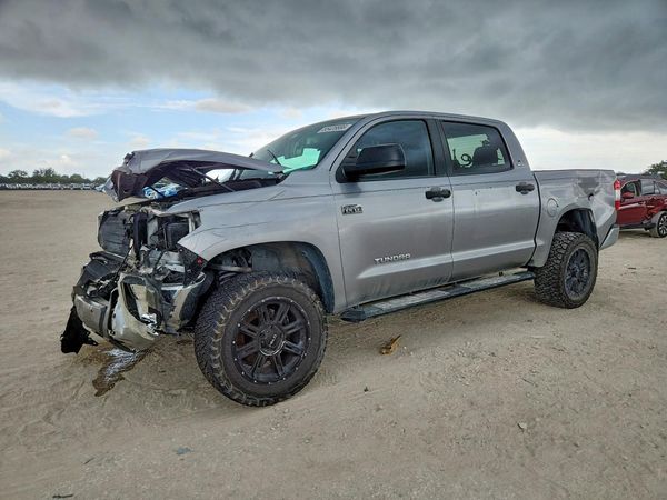 2020 TOYOTA TUNDRA SR5 Grade