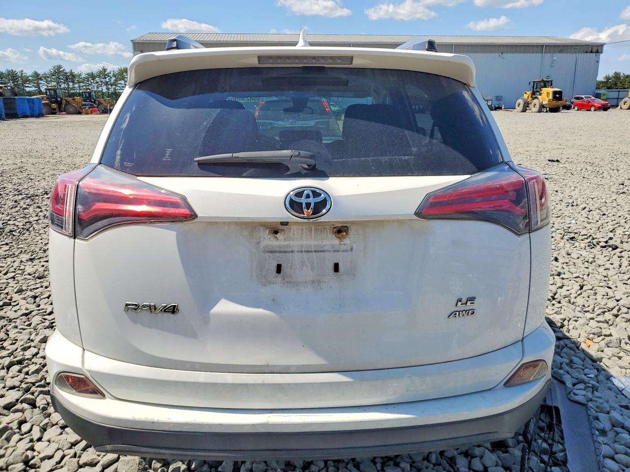 2017 TOYOTA RAV4 LE