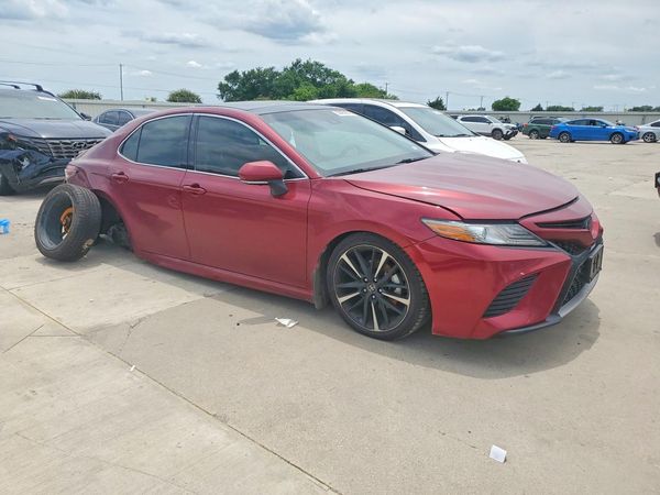 2018 TOYOTA CAMRY