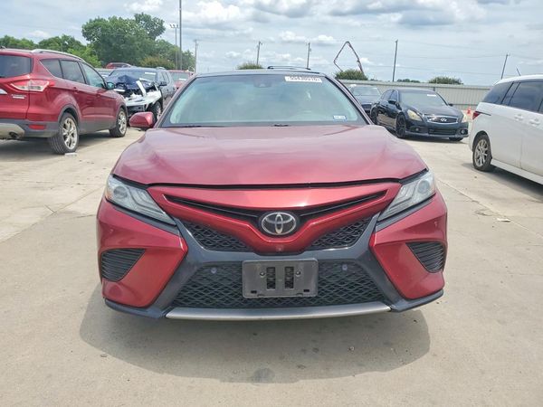 2018 TOYOTA CAMRY