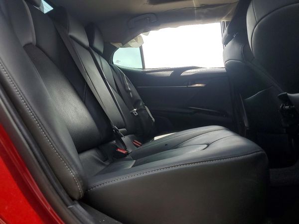 2018 TOYOTA CAMRY