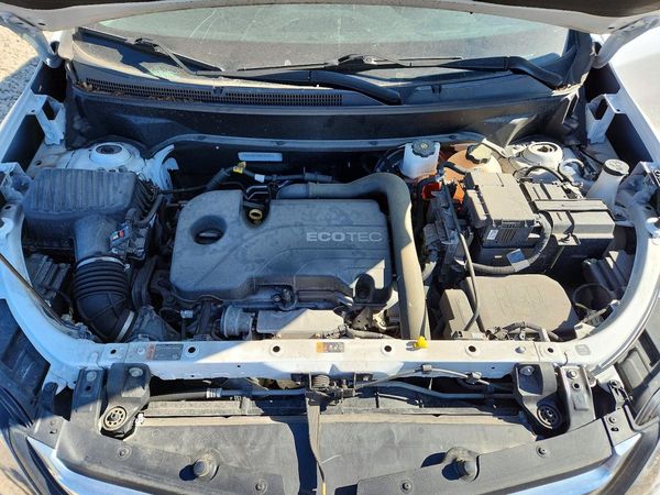 2021 CHEVROLET EQUINOX Premier (1LZ) — Engine bay