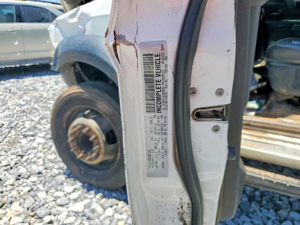 2018 RAM 4500 CREW CAB CHASSIS