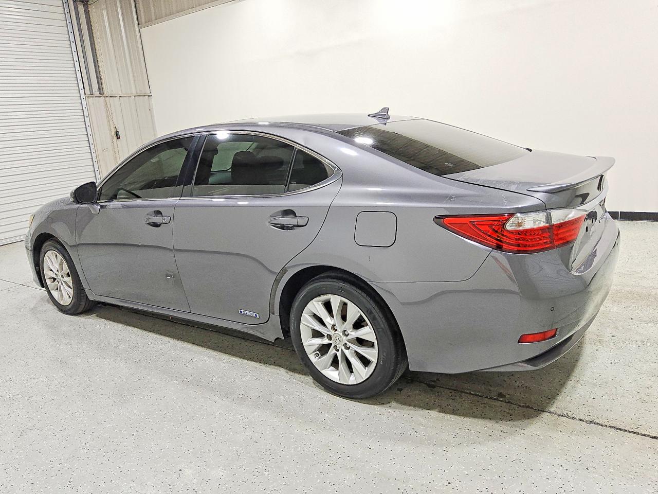 2013 LEXUS ES 300h