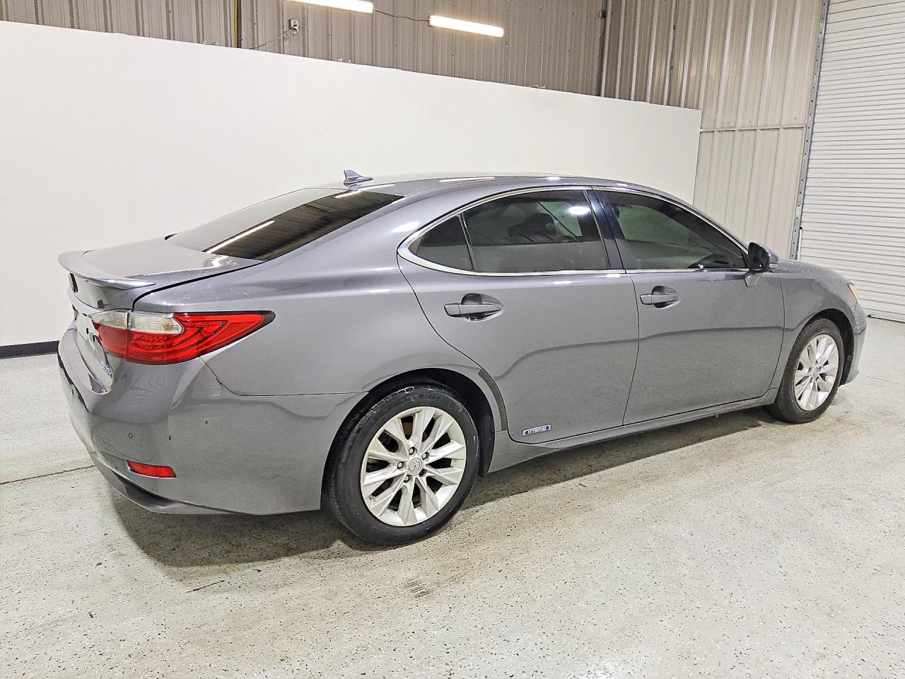 2013 LEXUS ES 300h