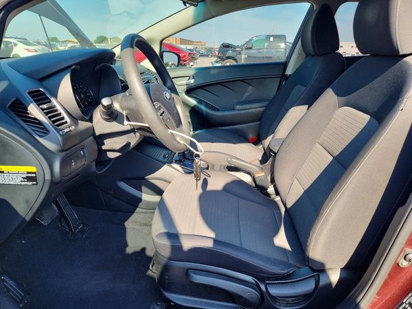 2017 KIA FORTE LX Popular, S