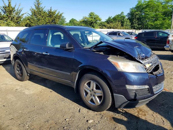 2016 CHEVROLET TRAVERSE LS