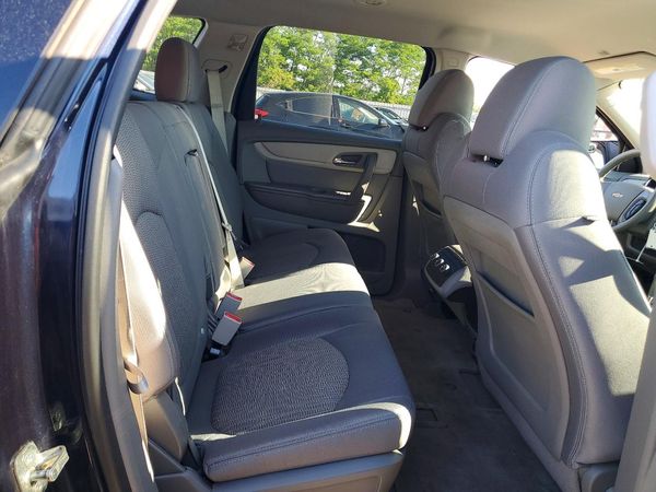 2016 CHEVROLET TRAVERSE LS