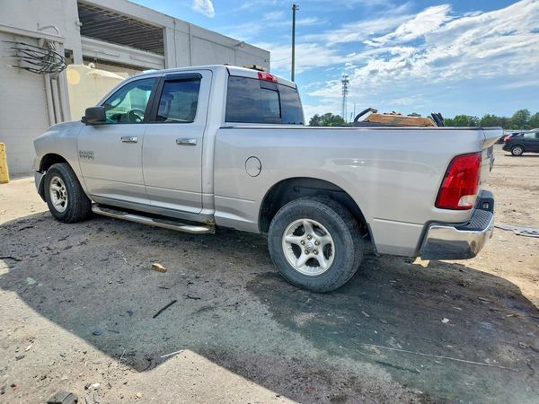 2015 RAM 1500 SLT
