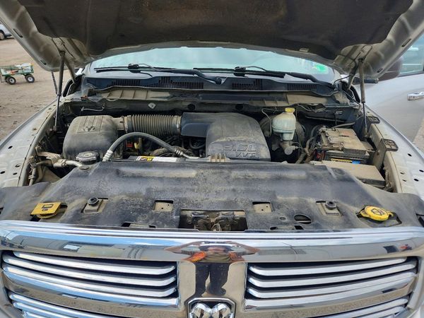 2015 RAM 1500 SLT
