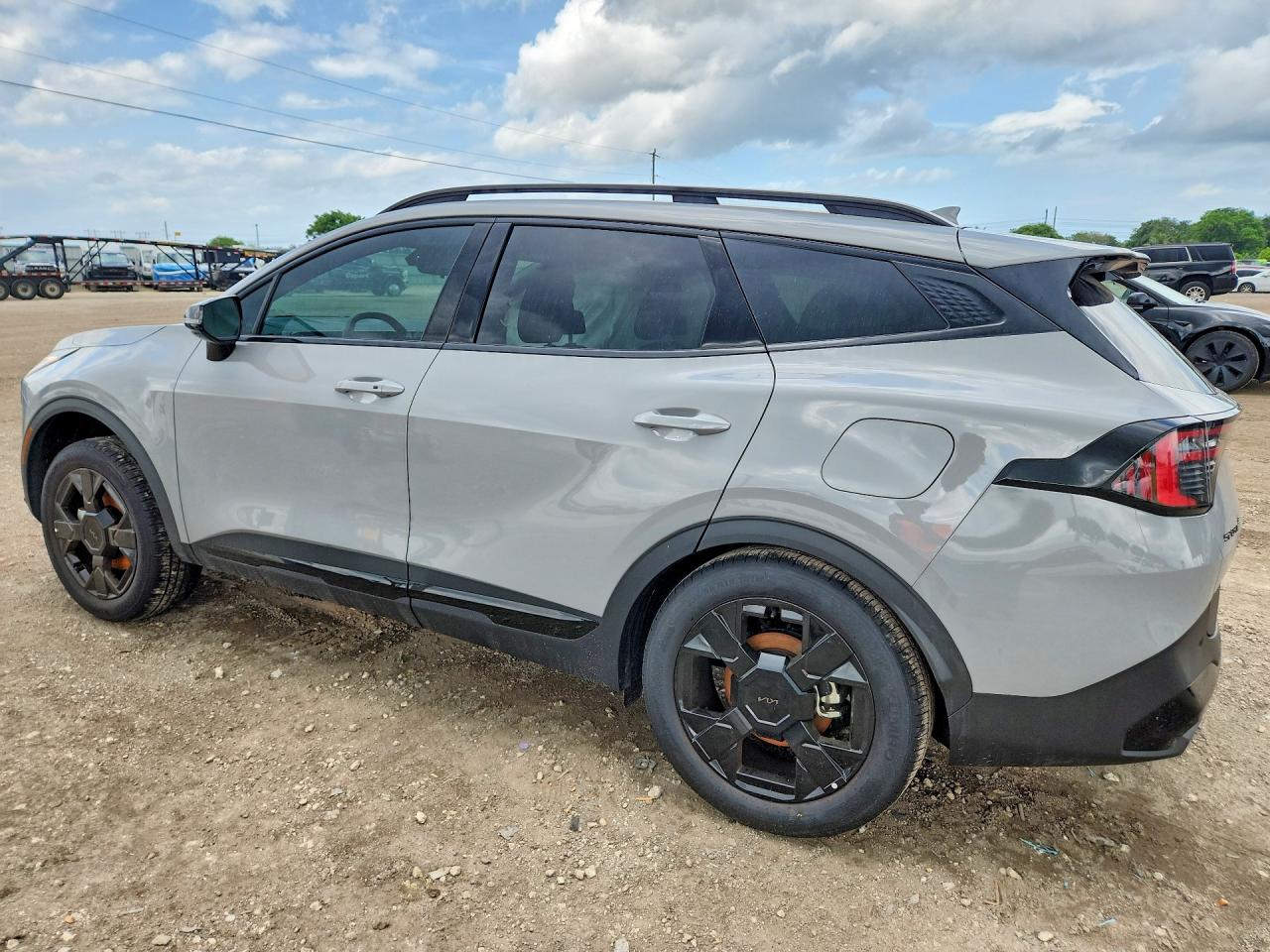 2026 KIA SPORTAGE X-LINE