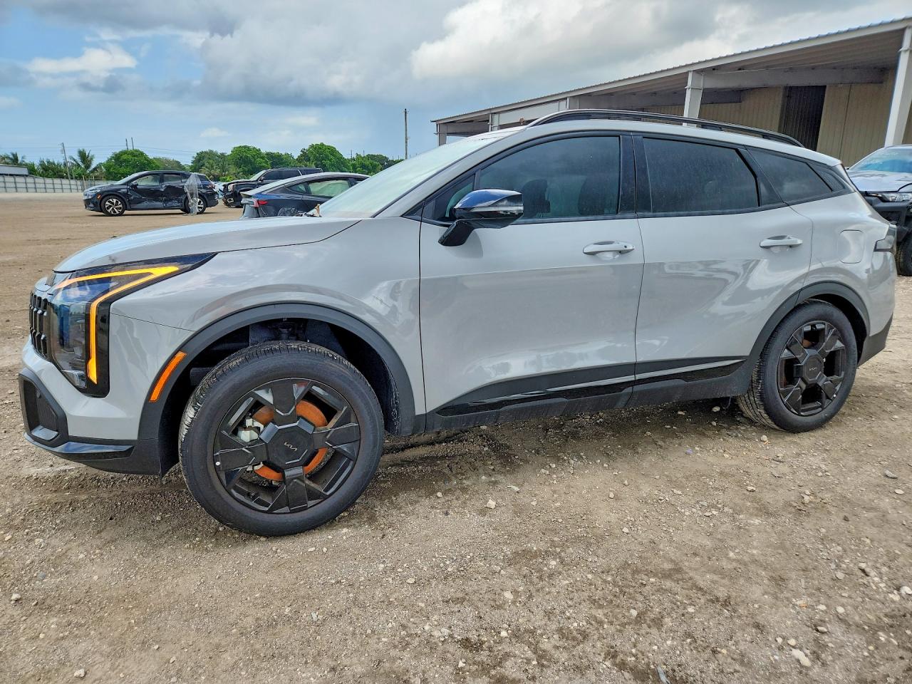 2026 KIA SPORTAGE X-LINE