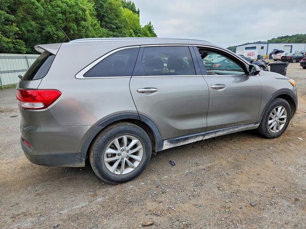 2016 KIA SORENTO L / LX