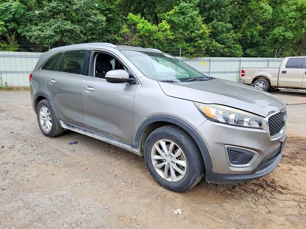 2016 KIA SORENTO L / LX