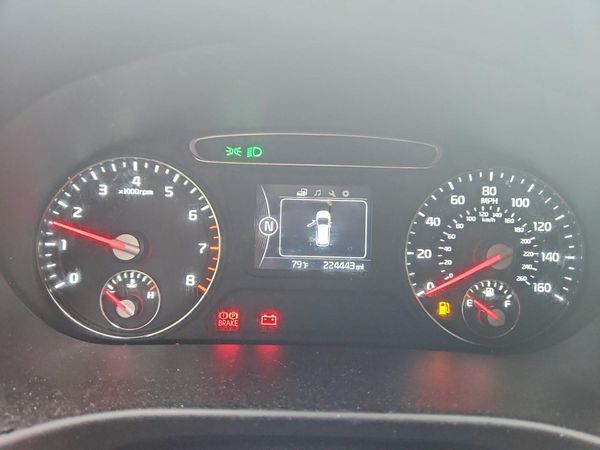 2016 KIA SORENTO L / LX